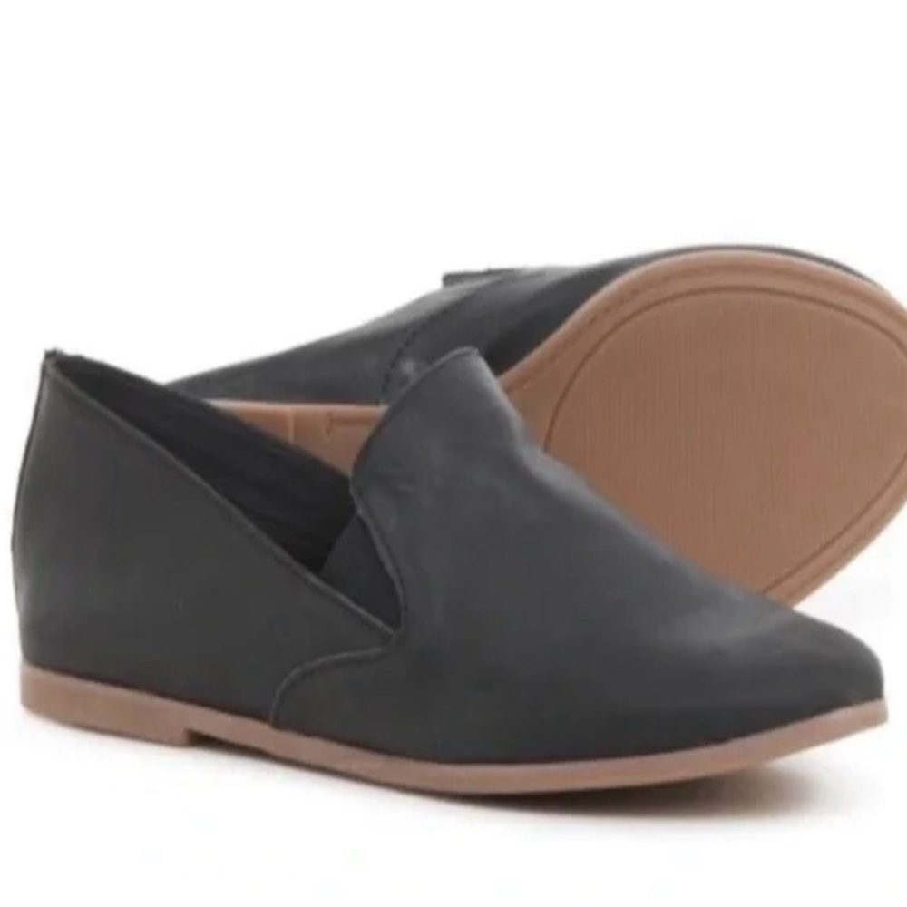 Black Slip-On Women's Flat Loafers Lucky Brand Charsa 2 size 8